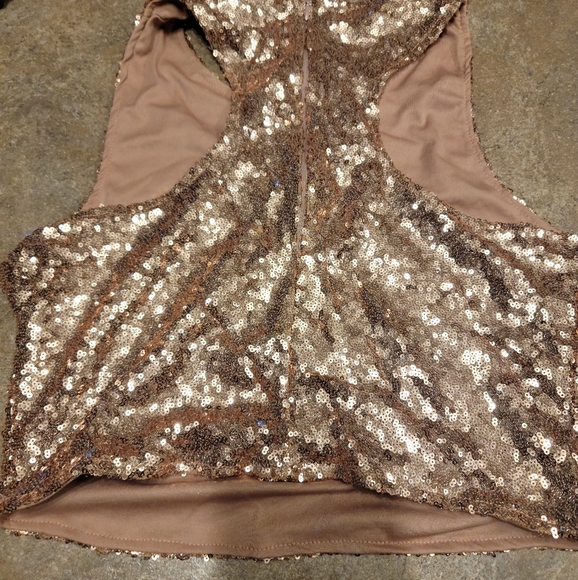 Cropped sparkly tank. - Picture 3 of 3